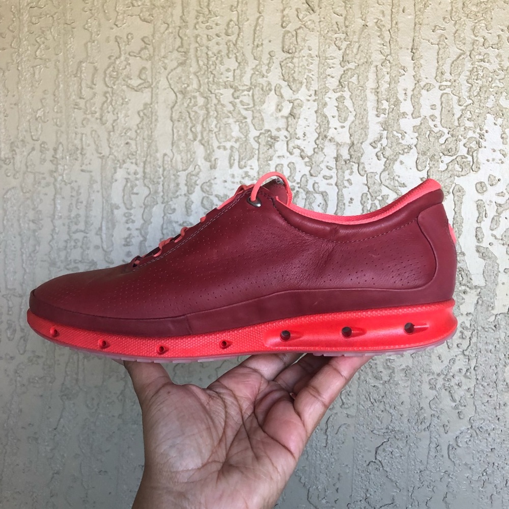 Ecco Women’s Cool Gore-Tex Walking Shoe